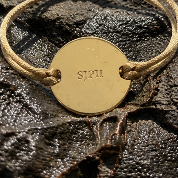 Pulsera "No tengáis miedo" — Acabado en Oro de 18K.